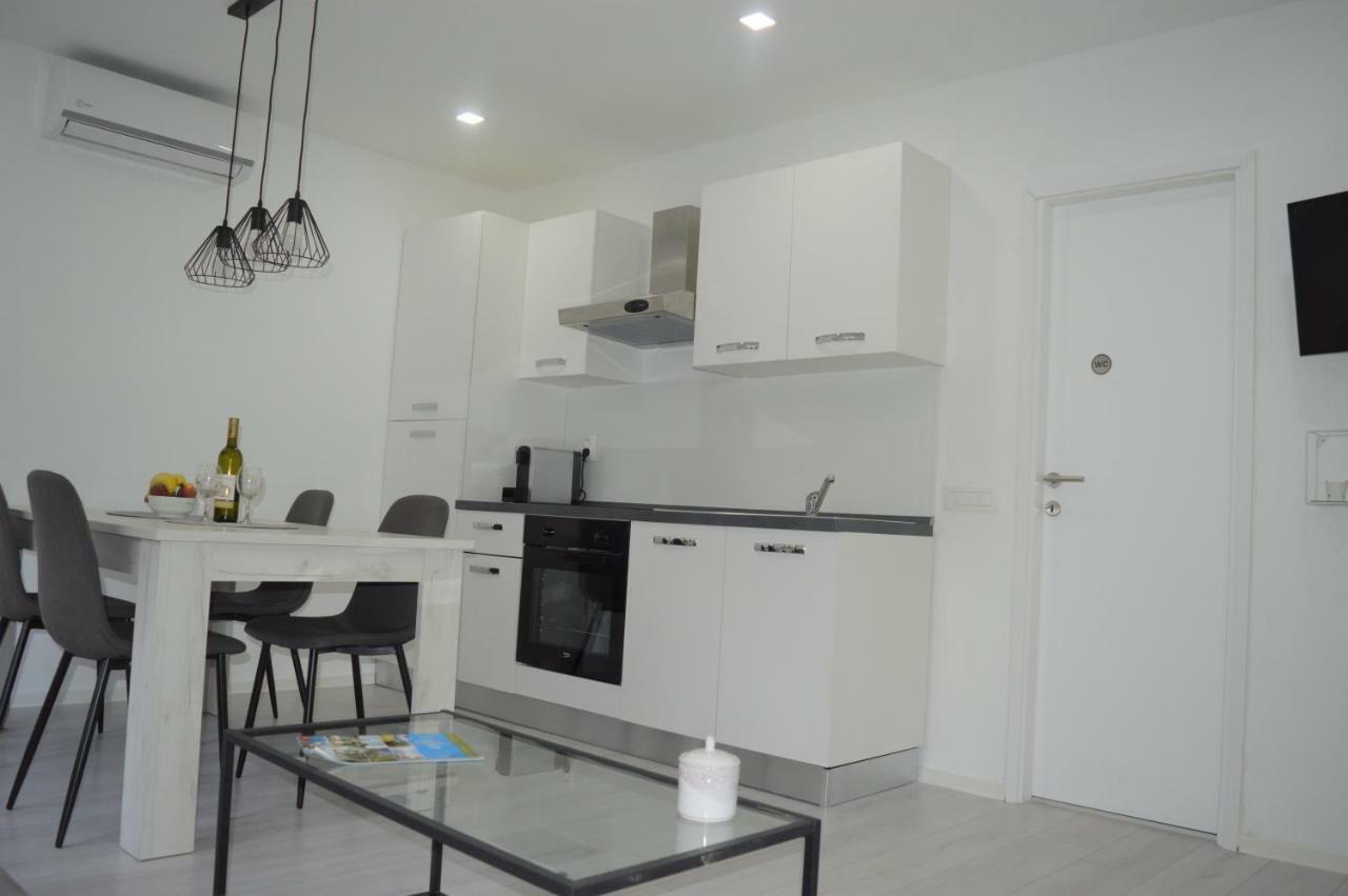 Apartament Garden Sutomiscica Zewnętrze zdjęcie